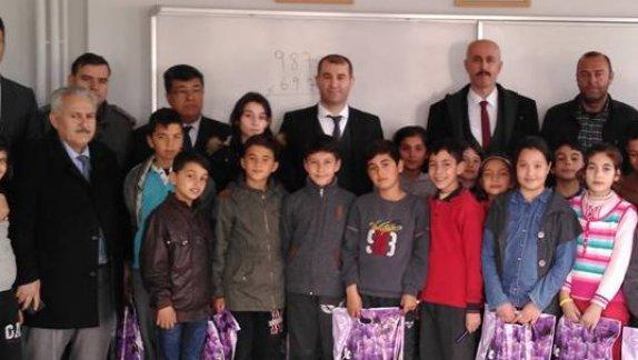 Kaymakamımız Fırat ÇELİK, Bıyıklı İlkokulunu, Ortaokulunu ve Yeniköy İlk- Ortaokulunu Ziyaret Etti.