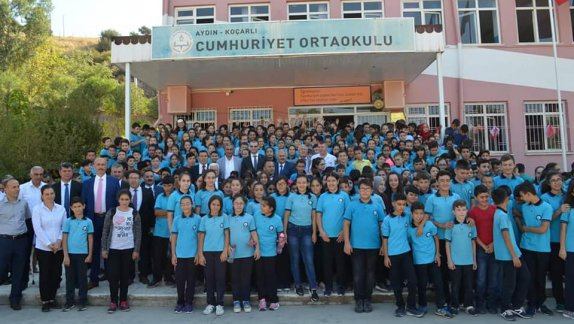 İlçemizde 2018-2019 Eğitim Öğretim yılı İlköğretim Haftası kutlamaları Cumhuriyet Orta Okulunda yapıldı.
