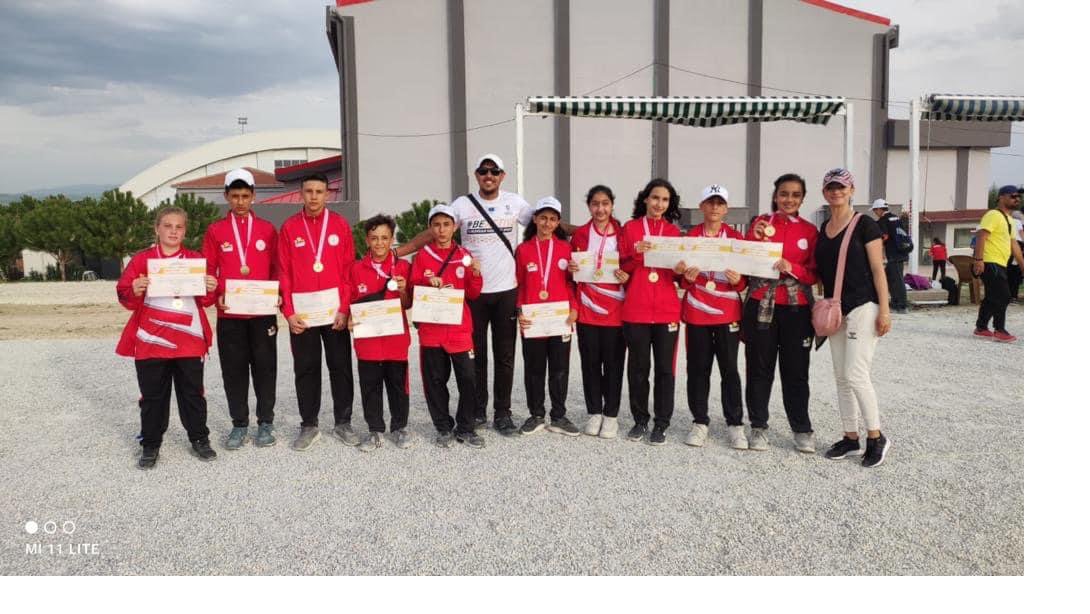 Isparta'da yapılacak olan Analig Yıldızlar Bocce Türkiye  yarı finallerinde ilimizi temsil edecektir öğrencimizi ve takım arkadaşlarını tebrik eder başarılar dileriz