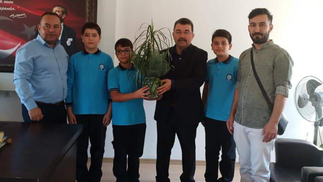 Camiler ve din görevlileri haftası nedeniyle Cumhuriyet Ortaokulu , Atatürk İlkokulu ve Akmescit İlkokulu Din Görevlilerine ziyarette Bulundu.