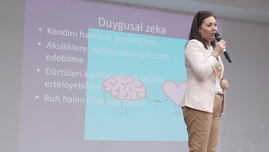 Aydın Adnan Menderes Üniversitesi Eğitim Fakültesi Prof.Dr. Esin ACAR tarafından ''Öğrenmede Duyuşsal (Sosyal-Duygusal) Etmenler ve Bu Etmenlerin Sınıf Yönetimini Sağlamada Kullanılması'' konulu seminer verildi.