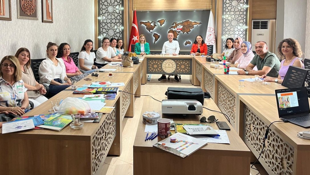 İlçemizde ''Çocuk Edebiyatı Yoluyla Matematik Eğitimi